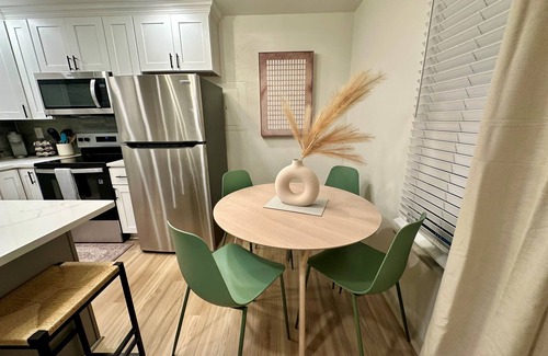 East Ocean View Apartment | 2 king beds -2nd floor walk 2 beach apt2