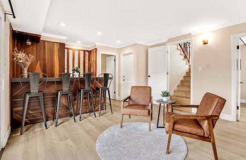 Castro Valley House | 2 Kings bed french country house with a View and Hot tub