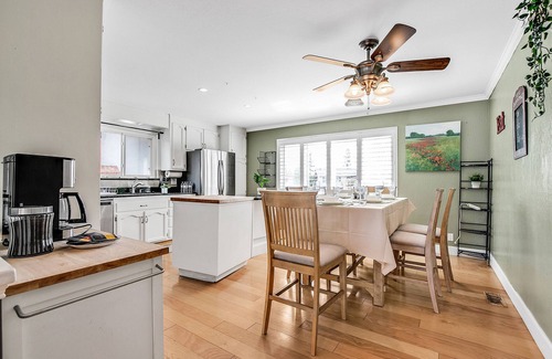 Castro Valley House | 2 Kings bed french country house with a View and Hot tub