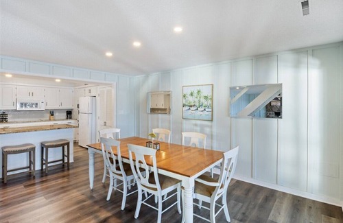 Gravois Mills House | 2 Lakefront Homes: Wide Decks, Great View, Kayaks