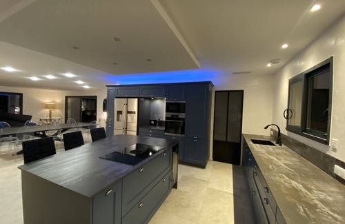 Plan-de-la-Tour House | 2 Magnifiques Villas Neuves 300 m² , bel Équipement - Piscine et Pool House,