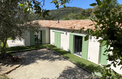 Plan-de-la-Tour House | 2 Magnifiques Villas Neuves 300 m² , bel Équipement - Piscine et Pool House,