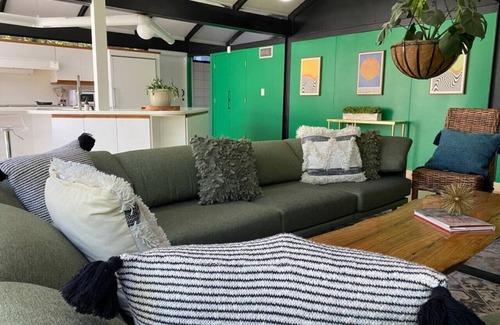 Mid City South House | 2 mi from LSU! MCM Masterpiece - Sleeps 10
