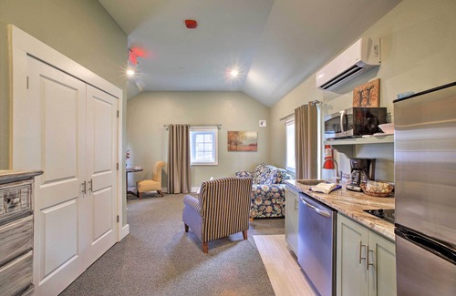 Downtown Branson Cottage | 2 Mi to Branson Strip: Cozy Cottage w/Fire Pit!