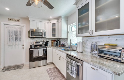 Iona House | 2 Mi to Bunche Beach, Waterfront Fort Myers Home