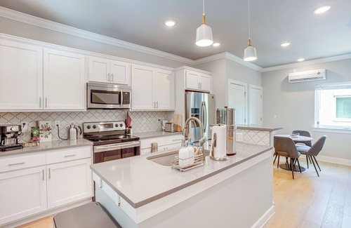 Northside House | 2 Mi to Downtown: Chattanooga Townhome w/Grill!
