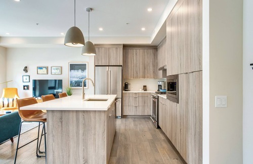 Highland Condo | 2 Mi to Downtown Denver: Modern Condo w/Balcony!