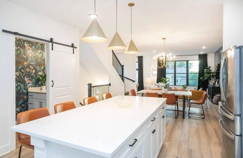 McFerrin Park House | 2 Mi to DT + King Beds & Garage