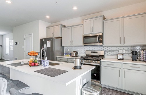 Frederick House | 2 Mi to Dtwn Frederick: Updated Townhome