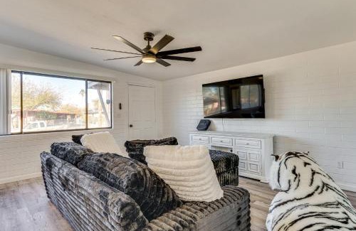 Tucson House | 2 Mi to Dtwn Modern Home with Yard in Tucson!