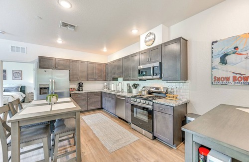 Flagstaff Condo | 2 Mi to Dtwn & NAU: Flagstaff Condo w/Patio!