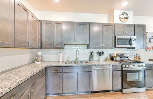 Flagstaff Condo | 2 Mi to Dtwn & NAU: Flagstaff Condo w/Patio!