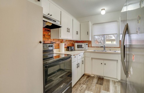 North End House | 2 Mi to Dtwn St Paul: Home w/Private Deck & Yard!