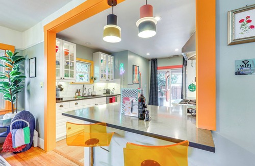 New Era Park House | 2 Mi to Golden 1 Center: Historic Home w/Deck!