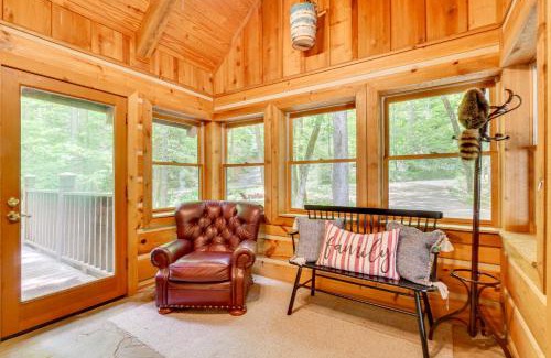 Wears Valley House | 2 Mi to GSMNP Peaceful and Scenic Cabin with Deck