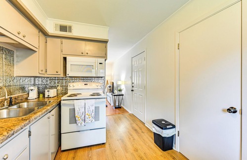 Nacogdoches Apartment | 2 Mi to Historic Dtwn Nacogdoches: Cozy Apartment!