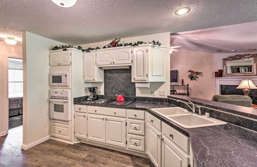 Hot Springs Village Apartment | < 2 Mi to Lake Coronado: Apt w/Grill!