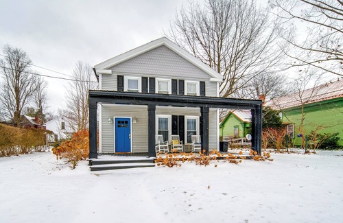 Westfield House | 2 Mi to Lake Erie: Westfield Retreat w/Deck!