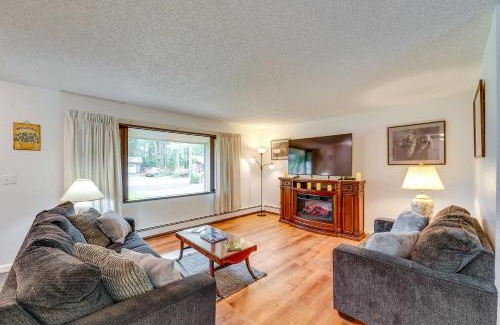 Mendenhall Valley House | 2 Mi to Mendenhall Glacier Forest-View Sanctuary!
