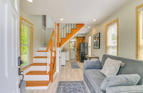 Starkville House | 2 Mi to MSU: Tiny Home w/Furnished Deck!