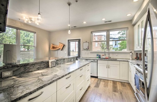 Le Droit Park House | 2 Mi to National Mall: Modern DC Retreat w/Patio