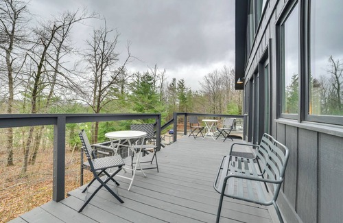 Harbor Springs Cabin | 2 Mi to Nubs Nob Resort: All-Season Michigan Haven