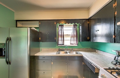 Borger House | 2 Mi to Phillips 66 Refinery: Home w/Yard