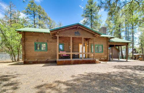 Show Low House | 2 Mi to Show Low Lake Log Cabin with Large Yard!