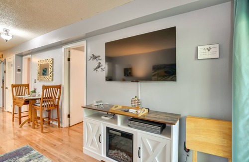 Notch Estates Condo | 2 Mi to Silver Dollar City: Cozy Condo w/Balcony!