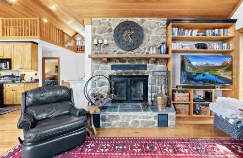 Chestnut Springs House | 2 Mi to Slopes! Wintergreen Resort Ski Getaway