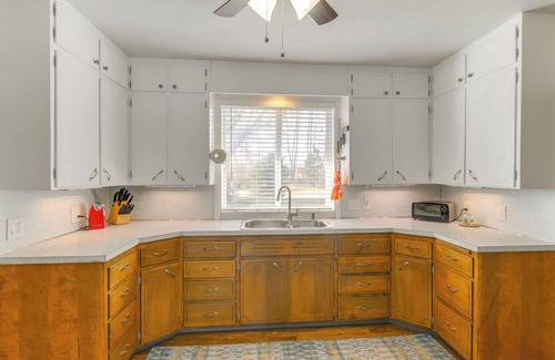 Rigby House | 2 Mi to Snake River: Quaint Farmhouse w/Patio!