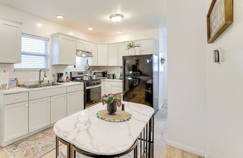 Niagara Falls House | 2 Mi to State Park: Updated Niagara Falls Home