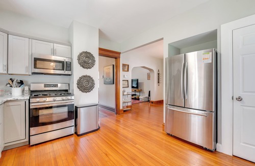 Scranton House | 2 Mi to Steamtown NHS: Family Home w/Backyard!