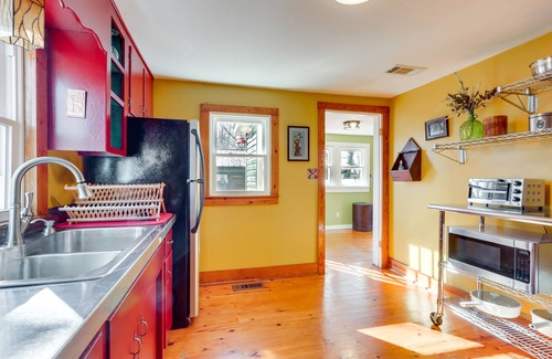 Fayetteville House | 2 Mi to UA: Central Fayetteville Home w/Patios