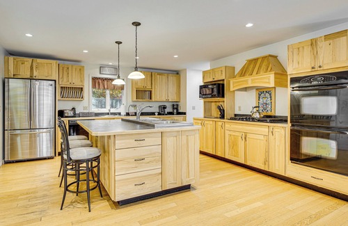 Gilford House | 2 Mi to Winnipesaukee Shores: Gunstock Retreat