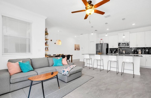 Bay Lake House | 2 Miles Disney/Private Pool/Fab Resort Facilities-lazy river-water slides-wifi