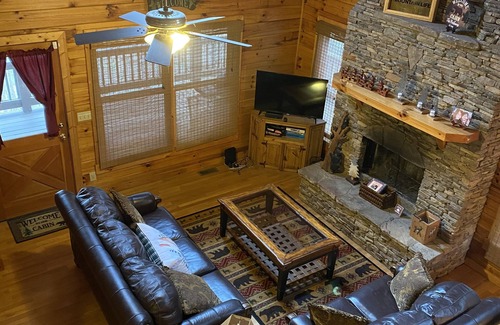 Morganton House | 2 miles from Lake Blue Ridge! 5 miles from downtown Blue Ridge. 3BR-2Ba Sleeps 8