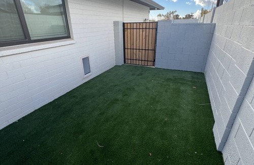 Scottsdale Highlands House | 2 miles from Old Town! Newly remolded Scottsdale home with pool and hot tub!