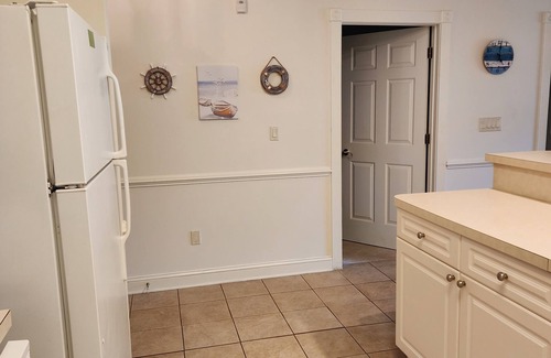 Central Myrtle Beach Condo | 2 miles from the ocean, family sized 1st floor condo, sleeps 4.