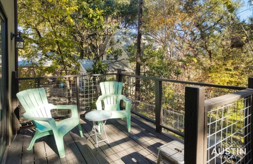 South Lamar Apartment | 2 Miles to DT | Updated Pet-Friendly Home for Four