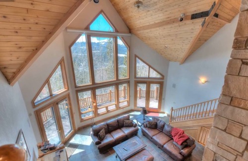 Forest Hills House | 2 Miles to Main St., Huge 7000 sq. Just remodeled September 2020 most all new
