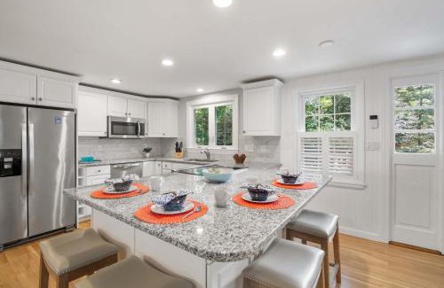 Dennis House | 2 Min to Mayflower Beach Dog Friendly