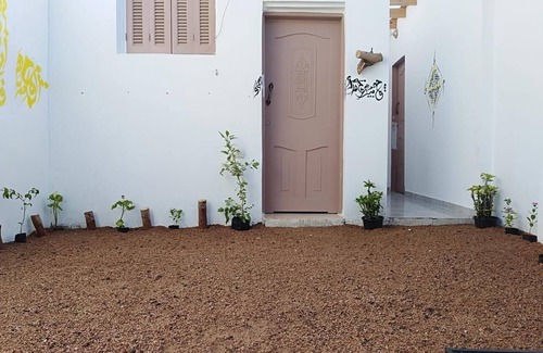 Dahab Apartment | 2 min walk to the Sea/shared garden with sky view ,Wi-Fi , pet friendly