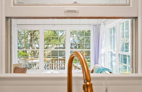 Yaupon Beach Cottage | /2 min. walk to the beach/The Grove @ OKI