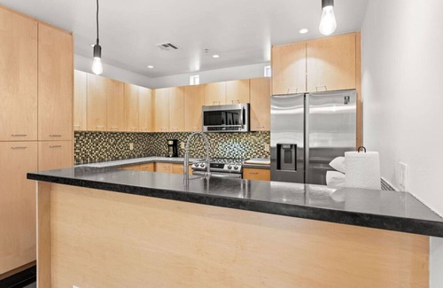 Gililland Apartment | 2 mins 2 Mill Ave + ASU | Pool + EV Charging + GYM
