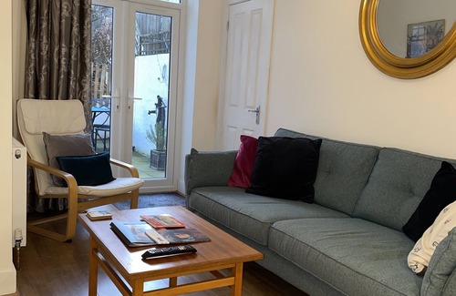 Westgate-on-Sea Apartment | 2 minutes from 2 Sandy blue flag beaches