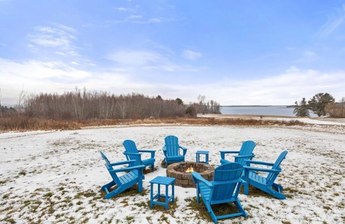 Lamoine House | 2 minutes to Lamoine State Park! Ocean View, Fire pit, & Games