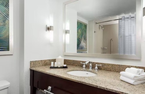 Florida Central Atlantic Coast Hotel | 2 Modern Suites Great for Families w/Quick Access to SeaWorld or Disney Parks