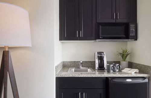 Capitol Hill Hotel | 2 Modern Suites w/Fitness Center & Parking! Near Famous Landmarks!