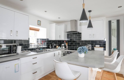 Conwy Cottage | 2 MORFA VIEW, family friendly, country holiday cottage in Conwy